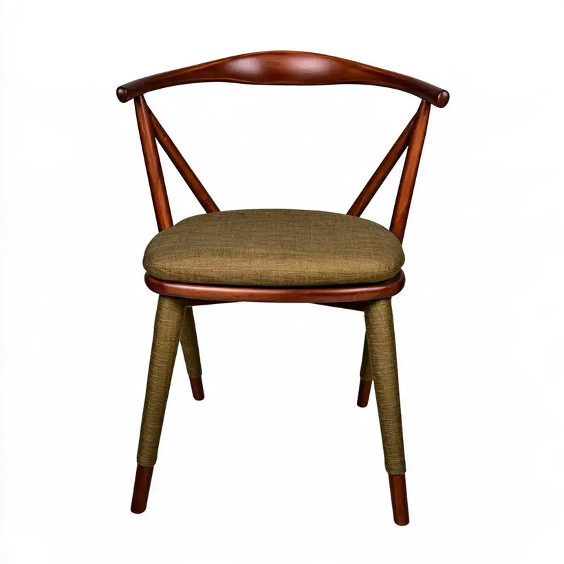 Silla vardica con respaldo abierto y asiento tapizado en marrón y verde, diseño moderno y cómodo para el hogar.
